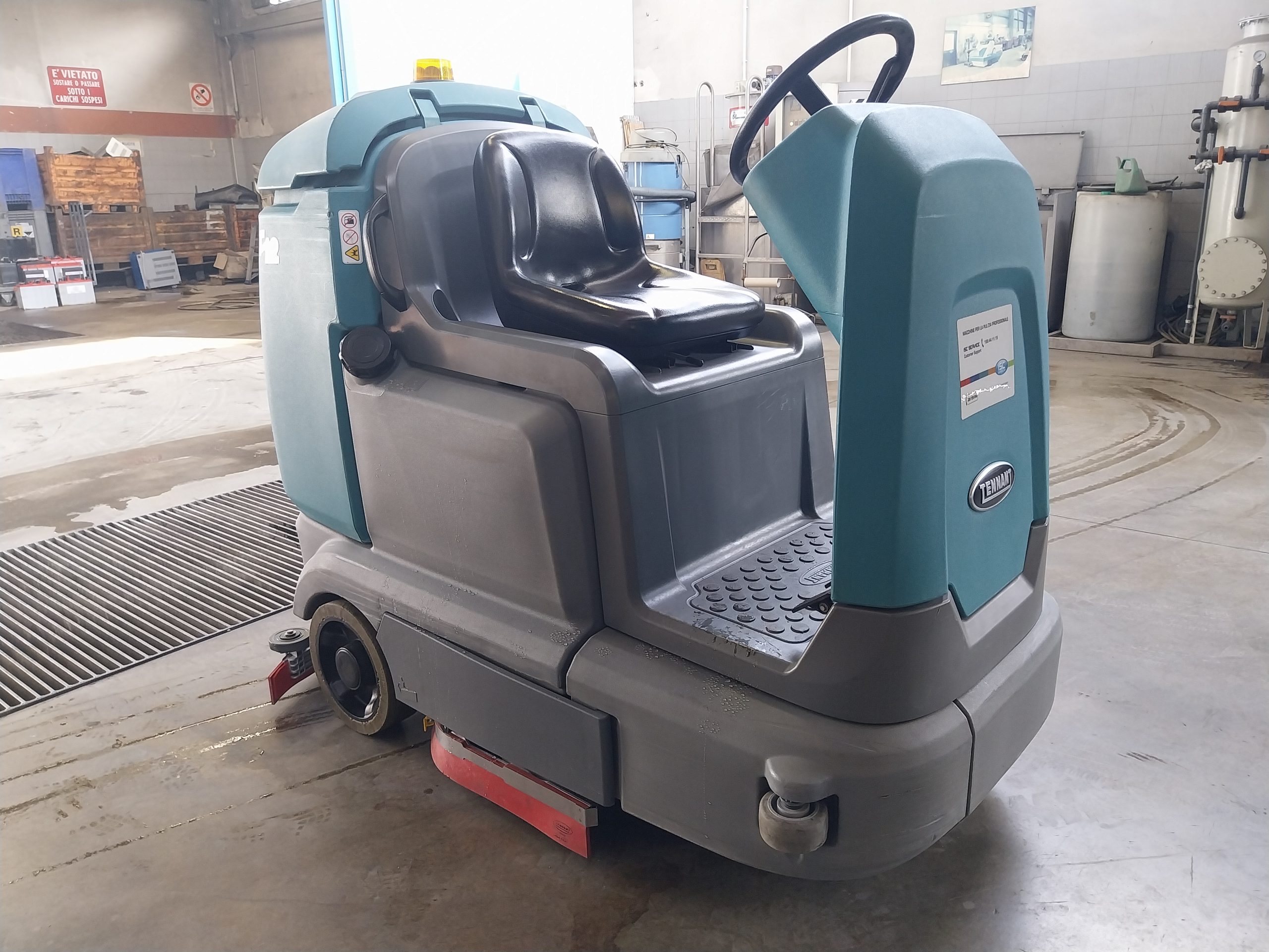 Lavasciuga uomo a bordo usata T12 Cilindrica